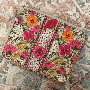 Vera Bradley laptop sleeve